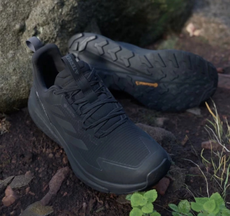 Кроссовки для хайкинга женские Adidas TERREX FREE HIKER 2.0 LOW GORE-TEX черные IE7657