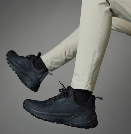 Кроссовки для хайкинга женские Adidas TERREX FREE HIKER 2.0 LOW GORE-TEX черные IE7657