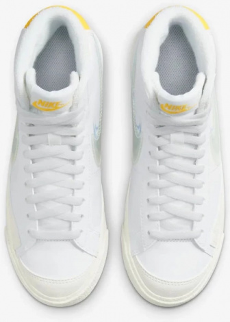 Кросівки дитячі Nike BLAZER MID 77 GS білі DX3070-100