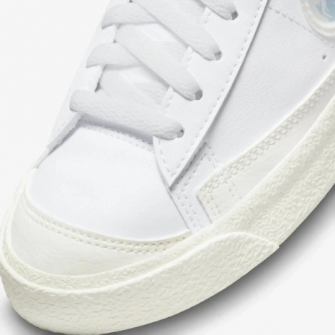 Кросівки дитячі Nike BLAZER MID 77 GS білі DX3070-100