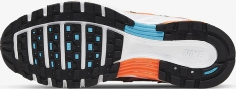 Кроссовки женские Nike W NIKE P-6000 серебряно-оранжевые CT3751-001