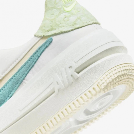 Кросівки жіночі Nike WMNS AF1 LO PLT.AF.ORM кольорові DX2671-100