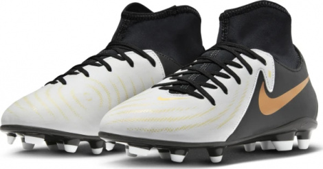 Бутси дитячі Nike JR PHANTOM LUNA II CLUB FG/MG біло-чорні FJ2601-100