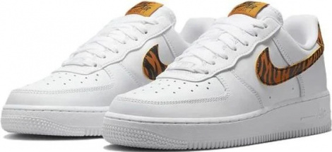 Кросівки жіночі Nike WMNS AIR FORCE 1 07 біло-жовтогарячі DD8959-108