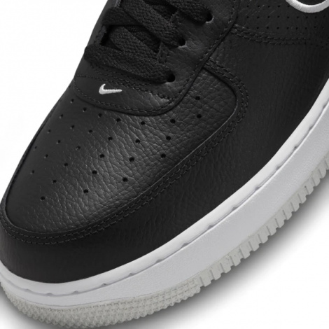 Кросівки Nike AIR FORCE 1 07 чорні FJ4211-001