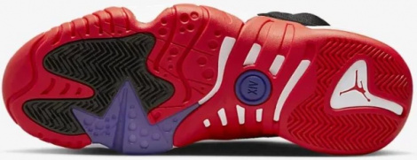 Кросівки баскетбольні Nike JORDAN JUMPMAN TWO TREY чорні DO1925-001