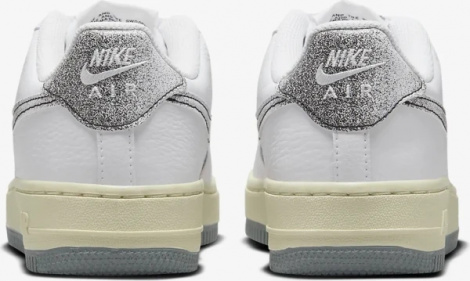 Кросівки підліткові Nike AIR FORCE 1 LV8 3 (GS) біло-сірі DX1657-100