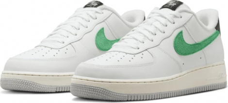 Кросівки Nike AIR FORCE 1 07 білі DR8593-100