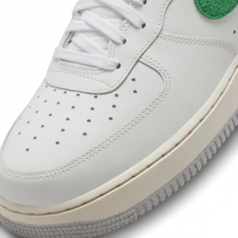 Кросівки Nike AIR FORCE 1 07 білі DR8593-100