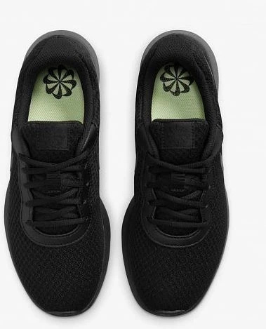 Кроссовки Nike WMNS TANJUN M2Z2