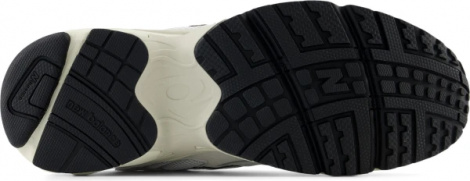 Кросівки New Balance 725 білі ML725BA