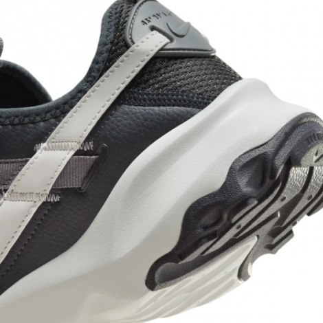 Кросівки жіночі Nike W NIKE TC 7900 чорно-сірі DD9682-001