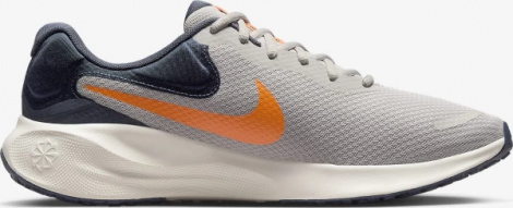 Кроссовки Nike Revolution 7