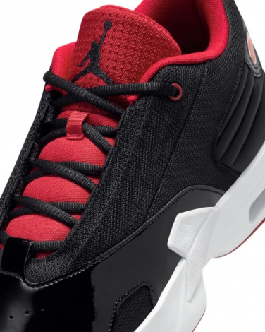 Кросівки Nike JORDAN MAX AURA 6 чорно-червоні FQ8298-006