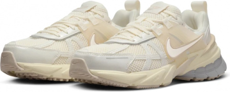 Кросівки Nike V2K RUN бежево-сірі HQ1512-110