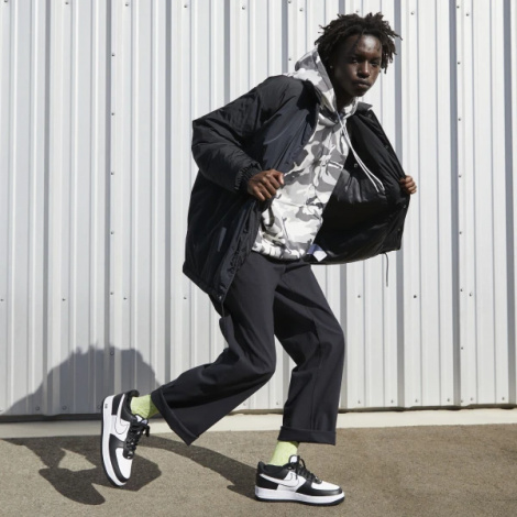 Кросівки Nike AIR FORCE 1 07 чорно-білі DV0788-001