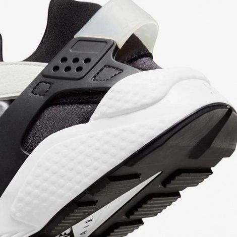 Кросівки Nike AIR HUARACHE біло-чорні DD1068-001