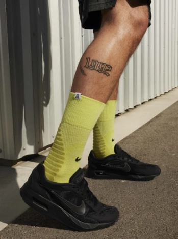 Кросівки Nike AIR MAX SOLO чорні DX3666-010