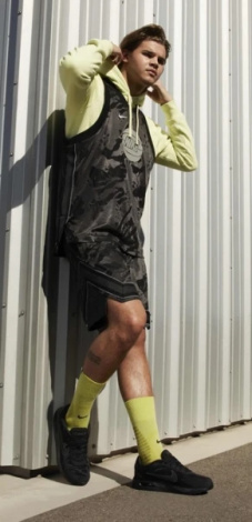 Кросівки Nike AIR MAX SOLO чорні DX3666-010