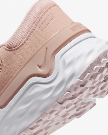 Кросівки бігові жіночі Nike RENEW RUN 4 рожеві DR2682-600