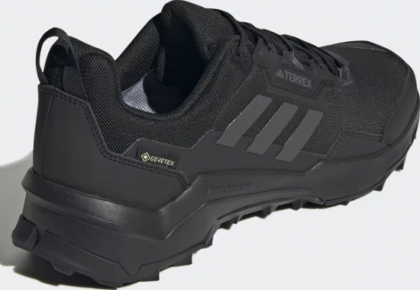 Кроссовки Adidas