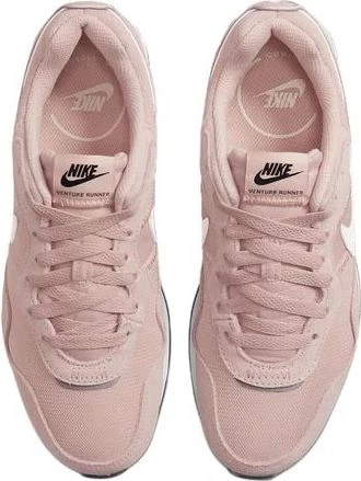 Женские кроссовки Nike VENTURE RUNNER