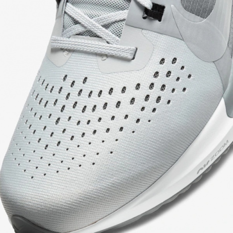 Кроссовки Nike Air Zoom Vomero 15
