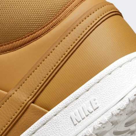 Кросівки Nike COURT VISION MID WNTR світло-коричневі DR7882-700