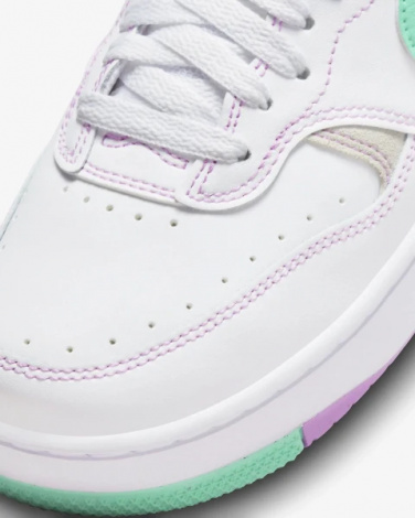 Кросівки Nike GAMMA FORCE білі FN7109-100