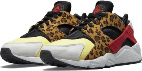 Кросівки Nike AIR HUARACHE різнокольорові DM9092-700