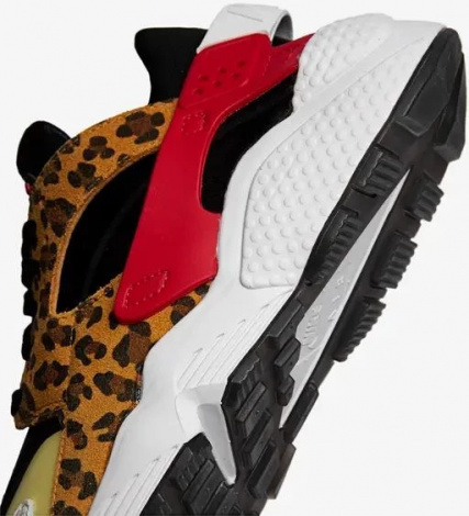 Кросівки Nike AIR HUARACHE різнокольорові DM9092-700
