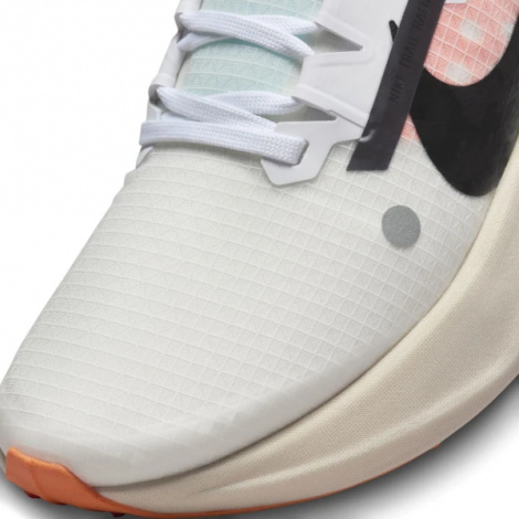 Кросівки для трейлраннінгу Nike ZOOMX ULTRAFLY TRAIL білі DX1978-100