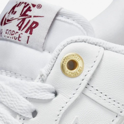 Кросівки Nike AIR FORCE 1 07 PRM білі DQ7664-100