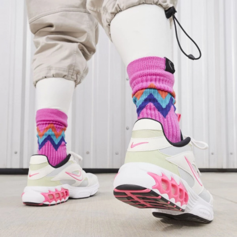 Кросівки бігові жіночі Nike W ZOOM AIR FIRE різнокольорові DV1129-002