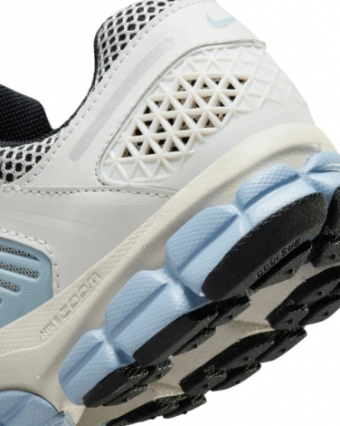Кроссовки Nike W Zoom Vomero 5