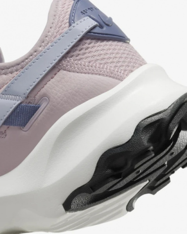 Кросівки жіночі Nike W TC 7900 світло-рожеві DD9682-002