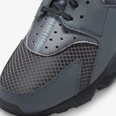 Кросівки Nike AIR HUARACHE чорні FD0665-001