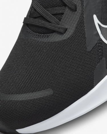 Кроссовки Nike QUEST 5