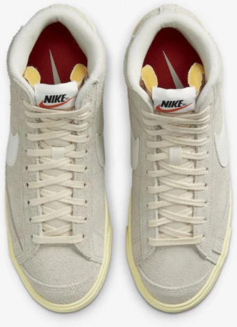 Кеди жіночі Nike W BLAZER MID 77 VNTG бежеві DV7006-001