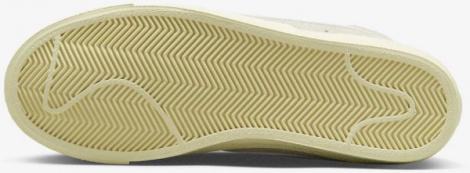 Кеди жіночі Nike W BLAZER MID 77 VNTG бежеві DV7006-001