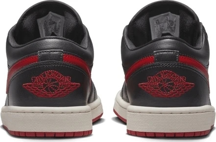 Кросівки жіночі Nike AIR JORDAN 1 LOW чорно-червоні DC0774-061