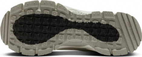 Кроссовки Nike Zoom Vomero Roam