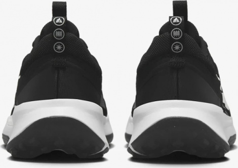 Кросівки для трейлраннінгу жіночі Nike JUNIPER TRAIL 2 NN чорно-білі DM0821-001