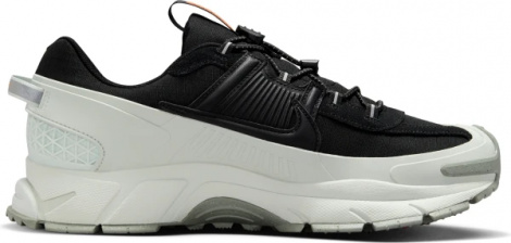 Кросівки Nike ZOOM VOMERO ROAM WINTERIZED чорно-сірі FV2295-001