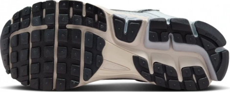 Кроссовки Nike Zoom Vomero 5