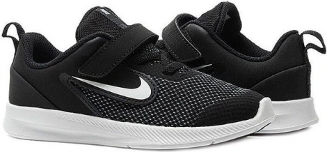 Кросівки дитячі Nike Downshifter 9 чорні AR4137-002