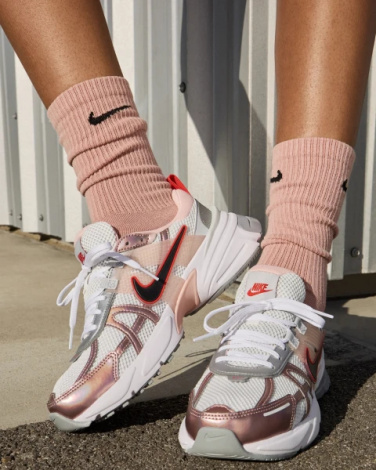 Кросівки жіночі Nike V2K RUN біло-рожево-червоні HF9997-100