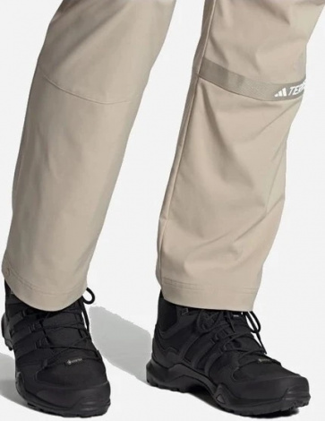 Кросівки трекінгові Adidas TERREX SWIFT R2 MID GORE-TEX чорні IF7636