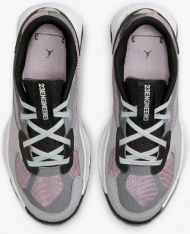 Кросівки жіночі Nike WMNS JORDAN AIR 200E сіро-блідо-рожеві DH7381-510