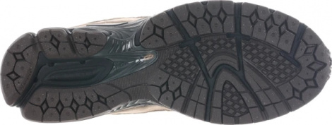 Кросівки New Balance 2002R світло-коричневі M2002REG